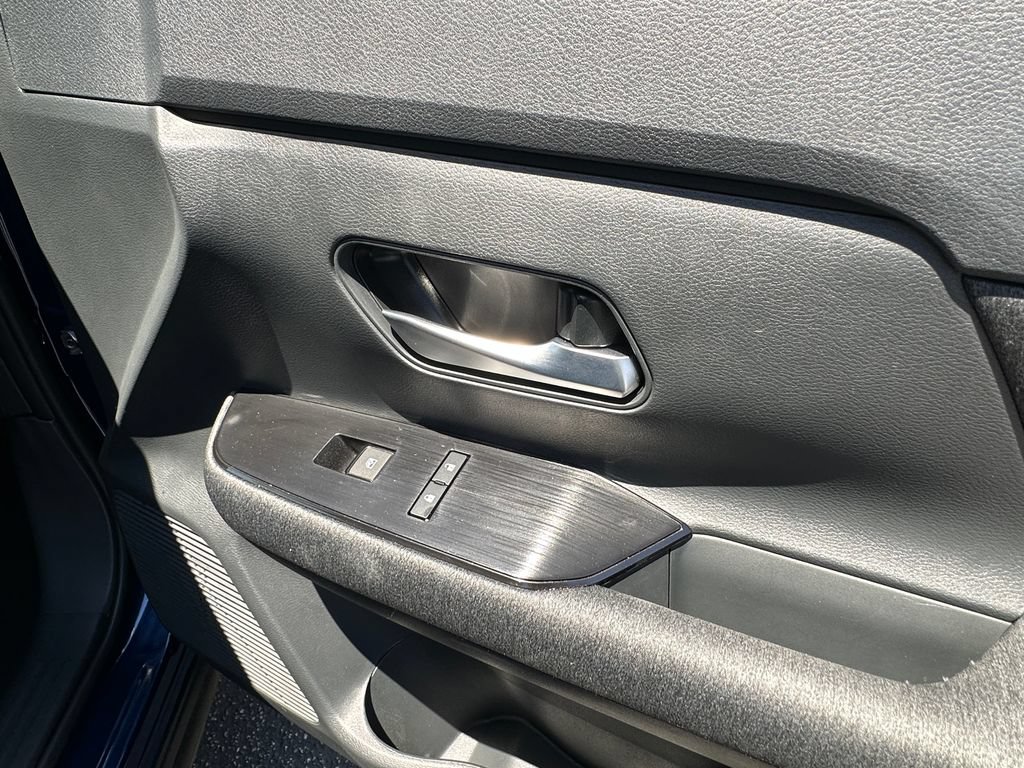 Used 2026 Nissan Kicks SV FWD image 16