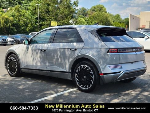 Used 2024 Hyundai Ioniq 5 Limited image 3