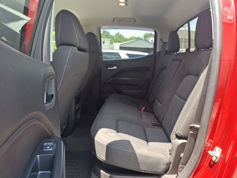 Used 2021 Chevrolet Colorado LT w/ LT Convenience Package AWD/4WD image 10