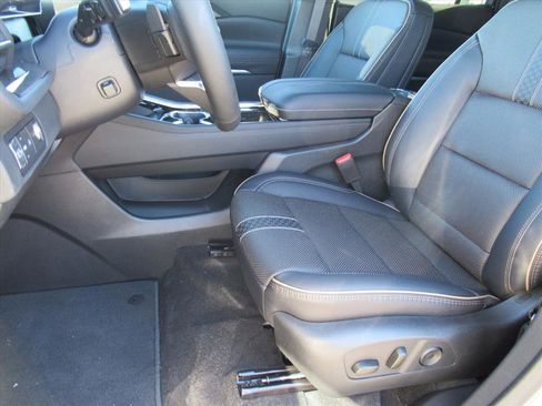 New 2026 Chevrolet Traverse High Country image 16