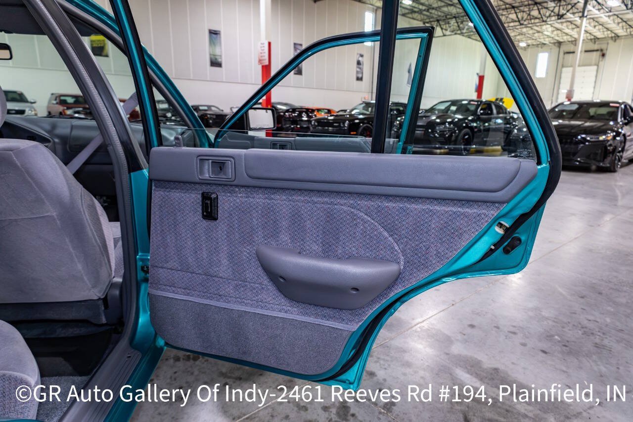 Used 1996 Mercury Tracer Wagon FWD image 33
