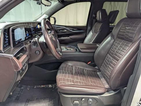 Used 2022 Cadillac Escalade Sport Platinum w/ LPO, Floor Liner Package AWD/4WD image 12