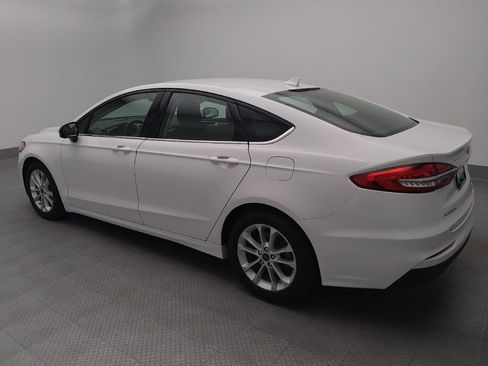 Used 2020 Ford Fusion SE FWD image 3