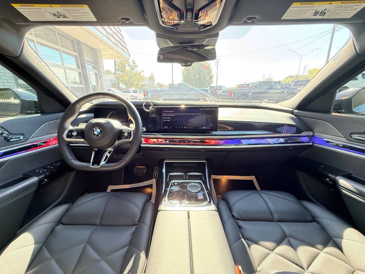 Used 2026 BMW 740i xDrive AWD/4WD image 33