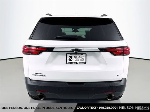 Used 2022 Chevrolet Traverse LT image 6