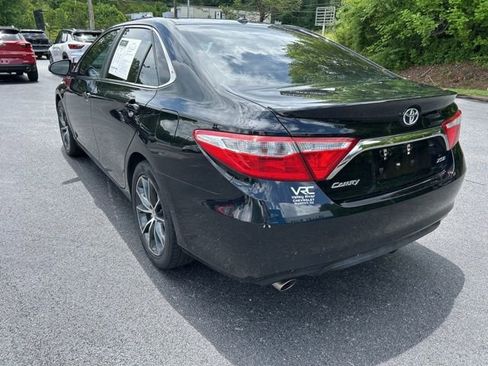 Used 2017 Toyota Camry XSE FWD image 6