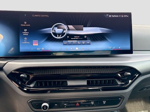 Used 2025 BMW 230i Coupe image 34