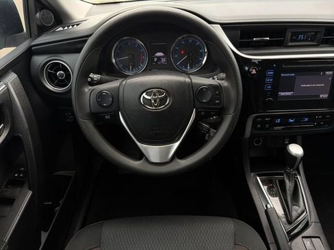 Used 2019 Toyota Corolla LE FWD image 15