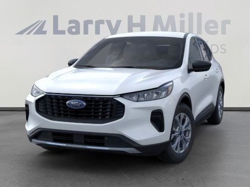 New 2026 Ford Escape Active image 2