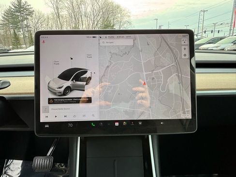 Used 2020 Tesla Model Y Long Range image 12