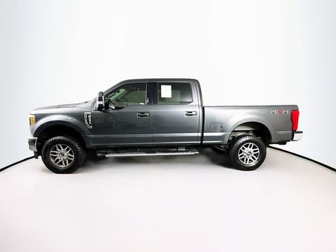 Used 2019 Ford F250 Lariat w/ Lariat Value Package AWD/4WD image 4