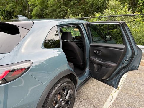 Used 2023 Honda HR-V Sport image 19
