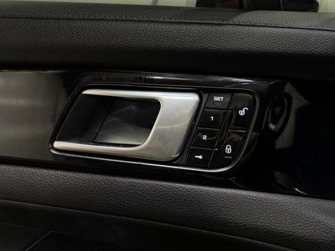 Used 2017 Porsche Panamera 4S image 23