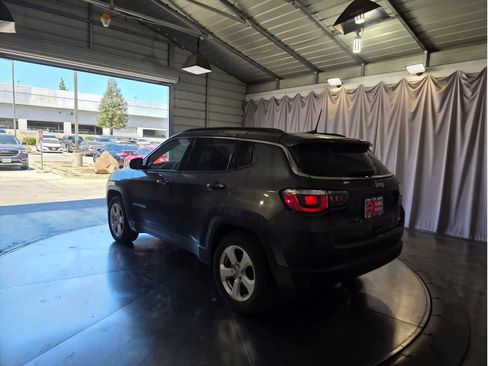 Used 2020 Jeep Compass Latitude FWD image 12