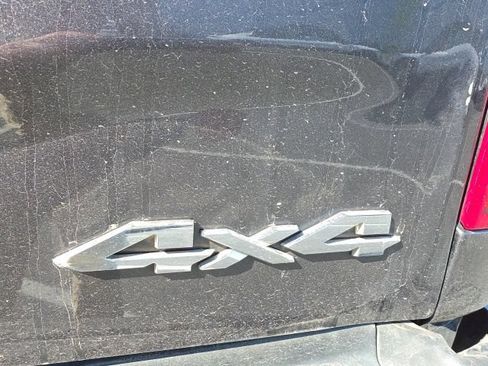 Used 2024 RAM 2500 Tradesman w/ Chrome Appearance Group AWD/4WD image 18