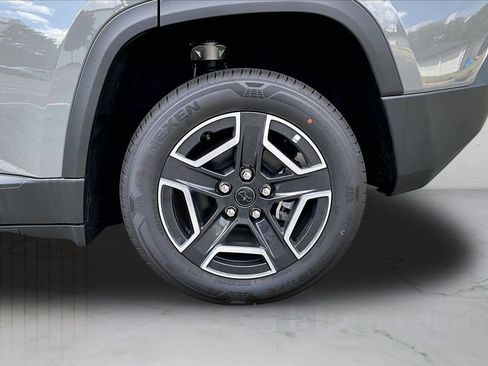 New 2026 Jeep Cherokee Laredo AWD/4WD image 32