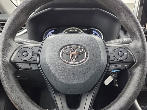 Used 2025 Toyota RAV4 LE image 19