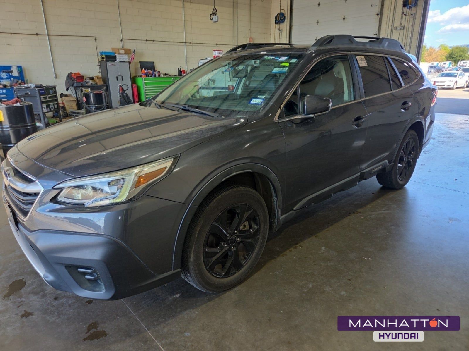 Used 2021 Subaru Outback Limited XT w/ Popular Package #2 AWD/4WD image 1