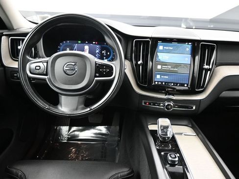 Used 2022 Volvo XC60 B5 Inscription w/ Advanced Package image 22