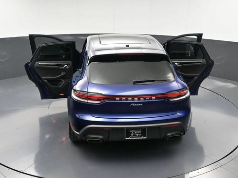 Certified 2023 Porsche Macan Turbo AWD/4WD image 33