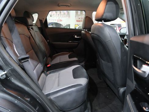 Used 2022 Kia Niro EX w/ Cold Weather Package image 23