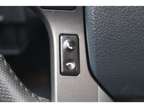 Used 2018 Toyota Tacoma TRD Off-Road w/ Technology Package image 18