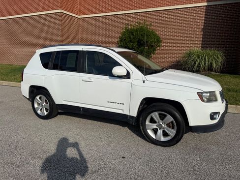 Used 2015 Jeep Compass High Altitude AWD/4WD image 18