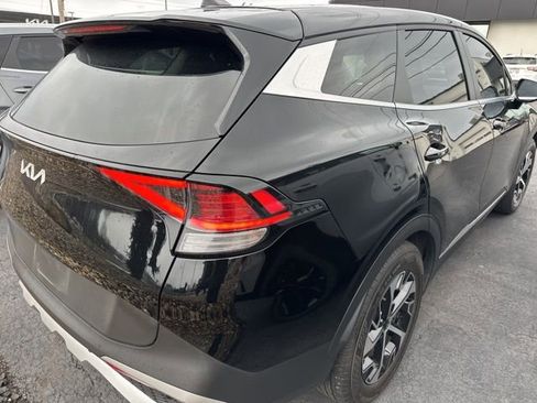 Used 2025 Kia Sportage EX image 4
