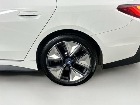 Used 2023 BMW i4 eDrive35 w/ Premium Package RWD image 11