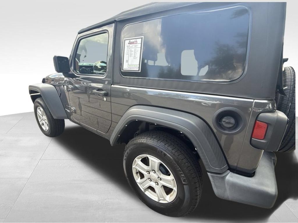 Used 2021 Jeep Wrangler Sport AWD/4WD image 3