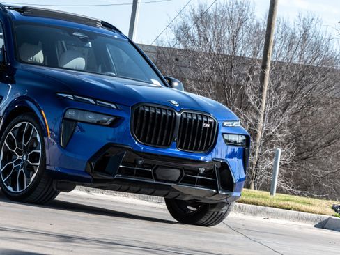 Certified 2024 BMW X7 M60i w/ Executive Package image 5