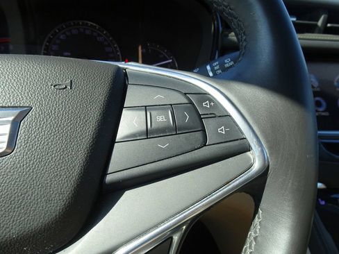 Used 2017 Cadillac XT5 Luxury w/ Driver Awareness Package FWD image 22