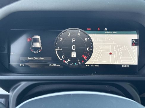 Certified 2025 Land Rover Defender 110 X-Dynamic SE image 30