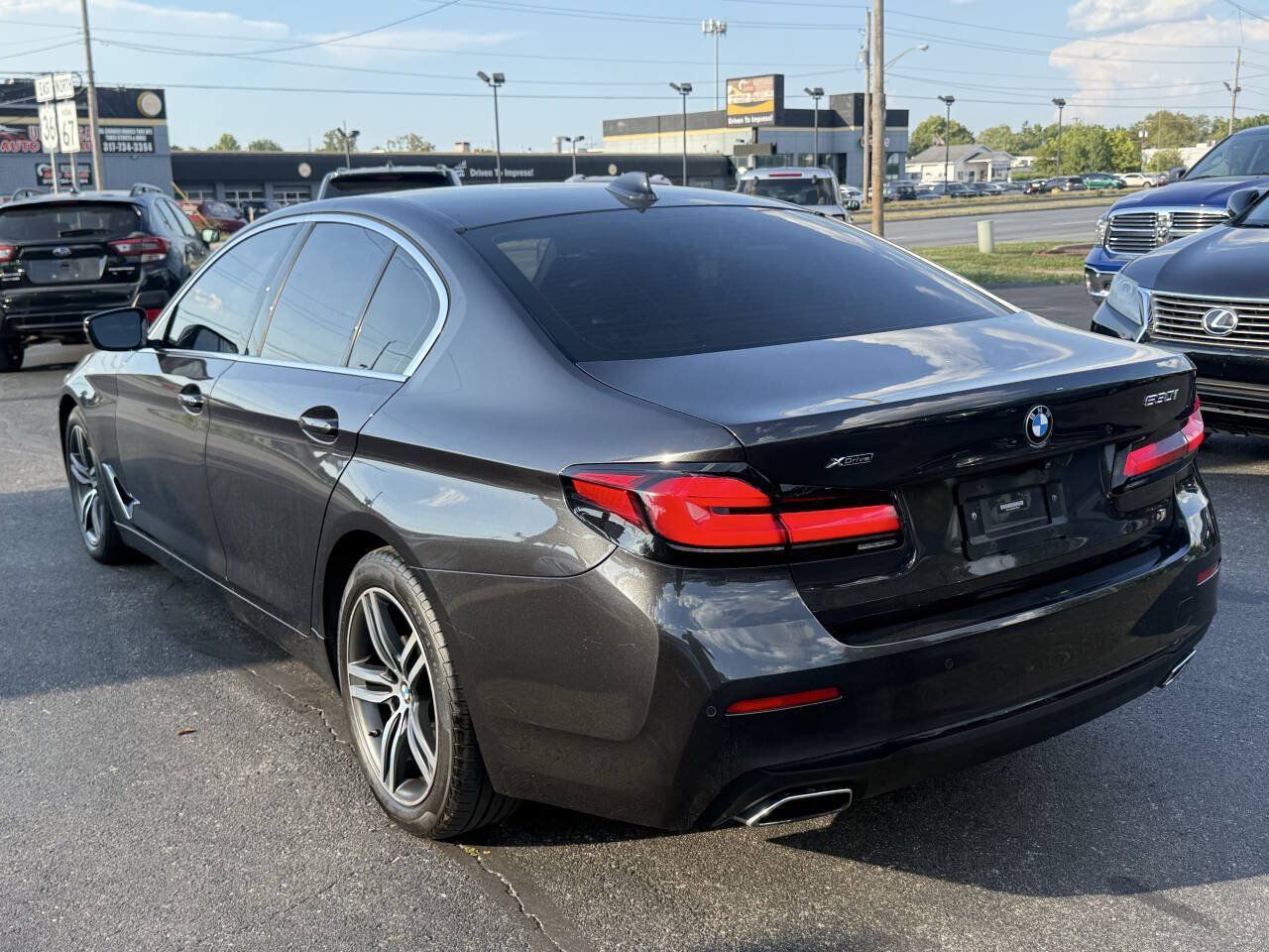 Used 2021 BMW 530i xDrive w/ Convenience Package AWD/4WD image 2