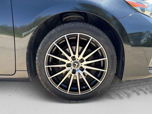 Used 2018 Lexus ES 350 w/ Luxury Package w/Wood Trim FWD image 26