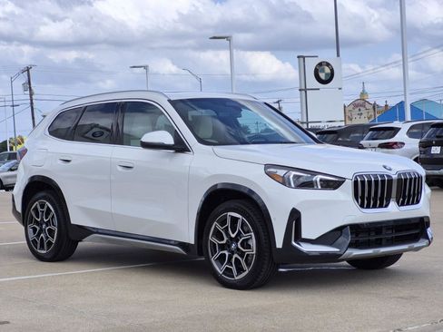 New 2026 BMW X1 xDrive28i w/ Convenience Package AWD/4WD image 3