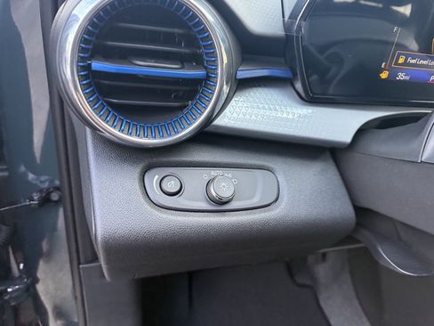 New 2026 Chevrolet Trax LT w/ Sunroof Package image 26