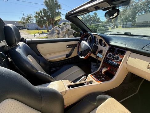 Used 2003 Mercedes-Benz SLK 320 image 13