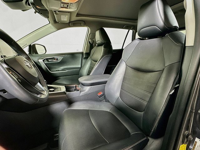 Used 2020 Toyota RAV4 Limited AWD/4WD image 11