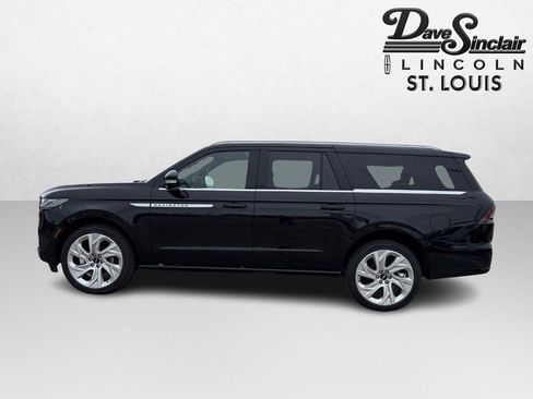 New 2025 Lincoln Navigator L Reserve image 8