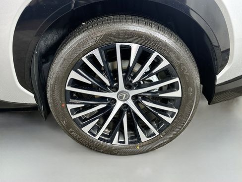 New 2026 Lexus RZ 350e 2WD w/ Technology Package image 28