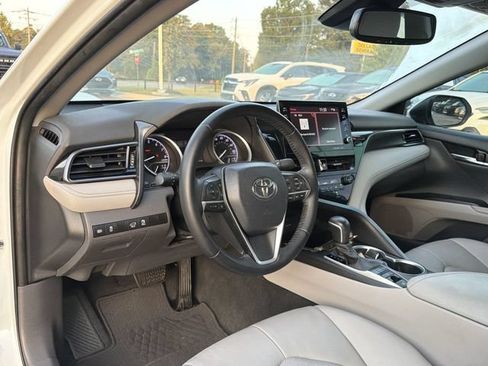 Used 2021 Toyota Camry XLE FWD image 10