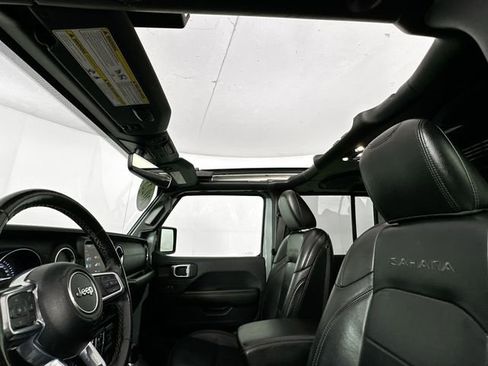 Used 2023 Jeep Wrangler Unlimited Sahara w/ Cold Weather Group AWD/4WD image 21