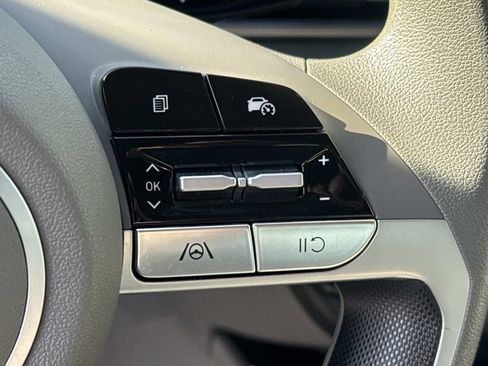 Used 2024 Hyundai Elantra SEL image 23