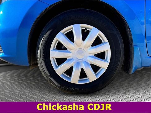 Used 2020 Nissan Versa S image 29