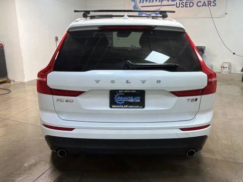 Used 2018 Volvo XC60 T5 Momentum image 4