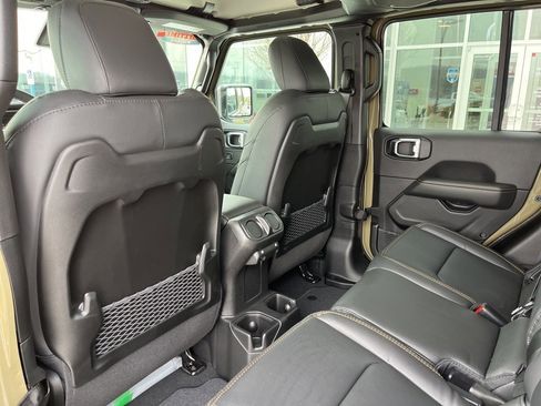 New 2026 Jeep Gladiator Sport image 16