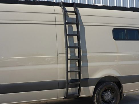 Used 2023 Mercedes-Benz Sprinter 2500 image 70
