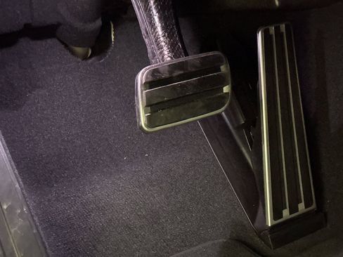 New 2024 Porsche Taycan Turbo image 35