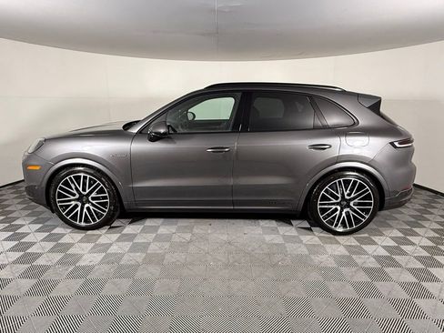 New 2026 Porsche Cayenne Turbo AWD/4WD image 2